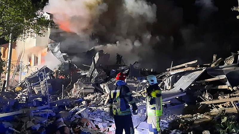 Σφοδρές επιθέσεις στη Ρωσία: 32 ουκρανικά drones καταρρίφθηκαν και θάνατοι στο Χάρκοβο