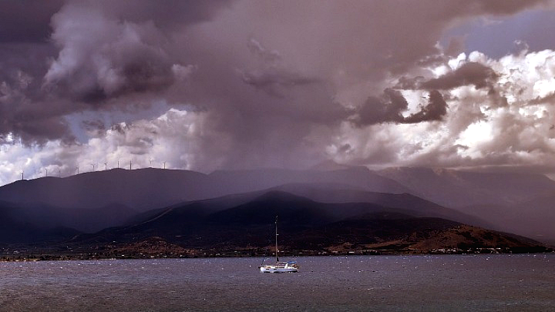Επικείμενη κακοκαιρία με καταιγίδες και δυνατούς ανέμους – Ποιες περιοχές θα πλήξει και για πόσο
