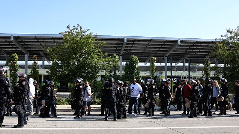 Συλλήψεις διαδηλωτών στο Λος Άντζελες λόγω παραβίασης της απαγόρευσης κυκλοφορίας