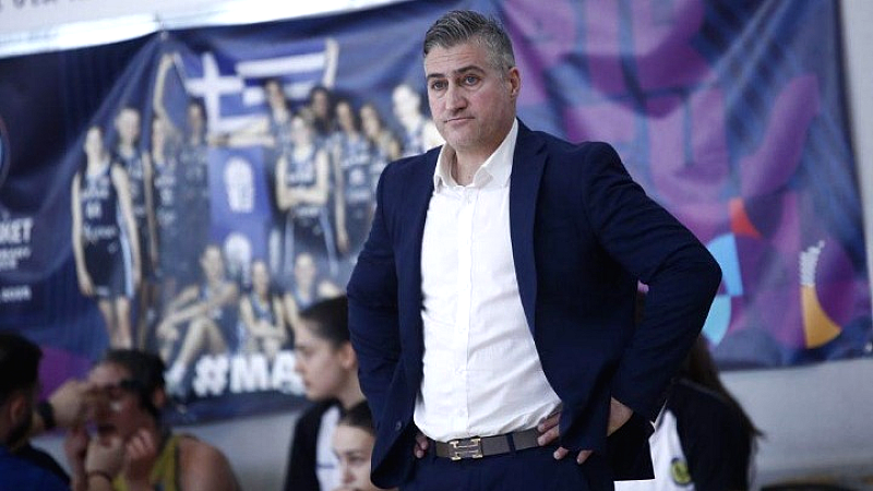 Σταύρος Νανάκος: «Η εθνική γυναικών οφείλει να παίξει το μπάσκετ που γνωρίζει και μπορεί»