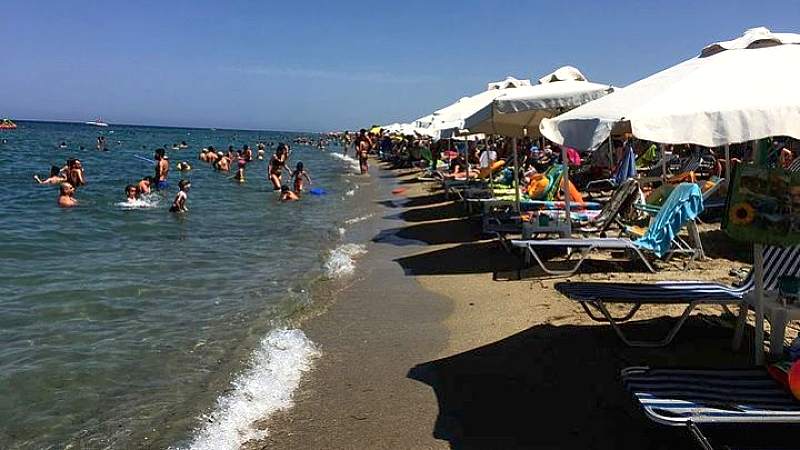 Ανασύρθηκε νεκρή 73χρονη στην παραλία Μακρυγιάλου