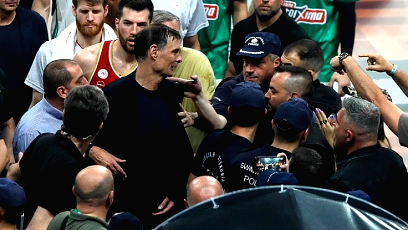 Σοβαρές καταγγελίες για διπλή επίθεση στον Γιώργο Μπαρτζώκα από την ΚΑΕ Ολυμπιακός