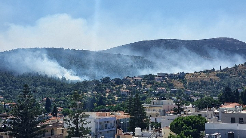 Ενισχύονται οι δυνάμεις κατάσβεσης στη Χίο λόγω πέντε ταυτοχρόνως πυρκαγιών