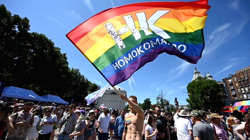 Πλημμύρα Χρώματος και Υπερηφάνειας στη Βουδαπέστη Παρά την Απαγόρευση