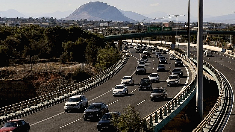 Αυξημένη κίνηση στους δρόμους ενόψει του τριήμερου του Αγίου Πνεύματος