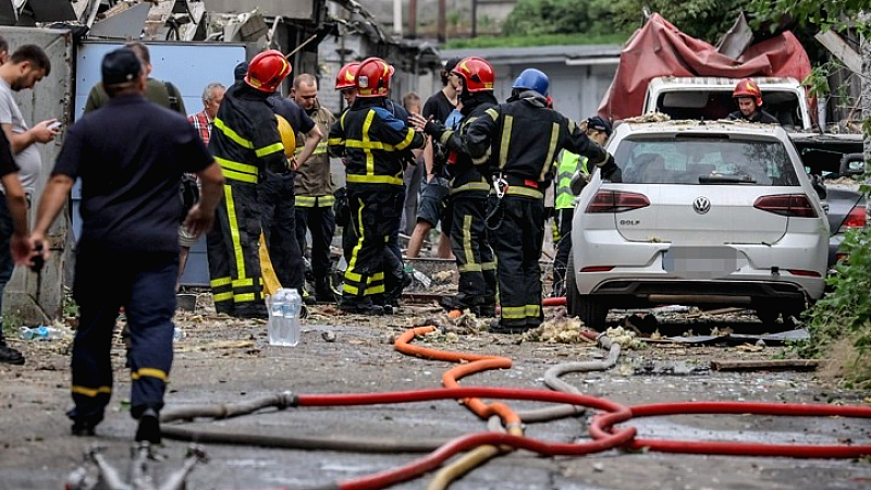 Θρήνος στο Κίεβο: Επτά νεκροί από ρωσικές επιθέσεις, πυρκαγιά στην περιφέρεια Ροστόφ από ουκρανικά drones