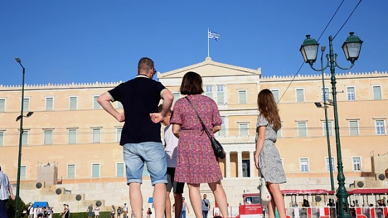 Σημαντικές προκλήσεις και ευκαιρίες για τον ελληνικό τουρισμό ενόψει του 2025