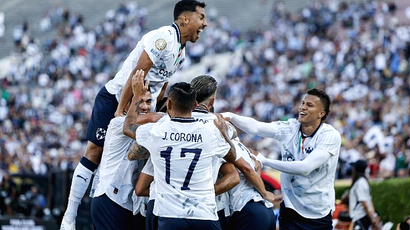 Θρίαμβος της Μοντερέι με 4-0 επί της Ουράβα και πρόκριση στους «16»