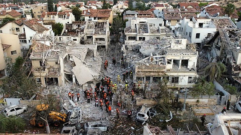 Ιράν: Μπαράζ βαλλιστικών πυραύλων κατά του Ισραήλ σε αντίποινα για επιθέσεις