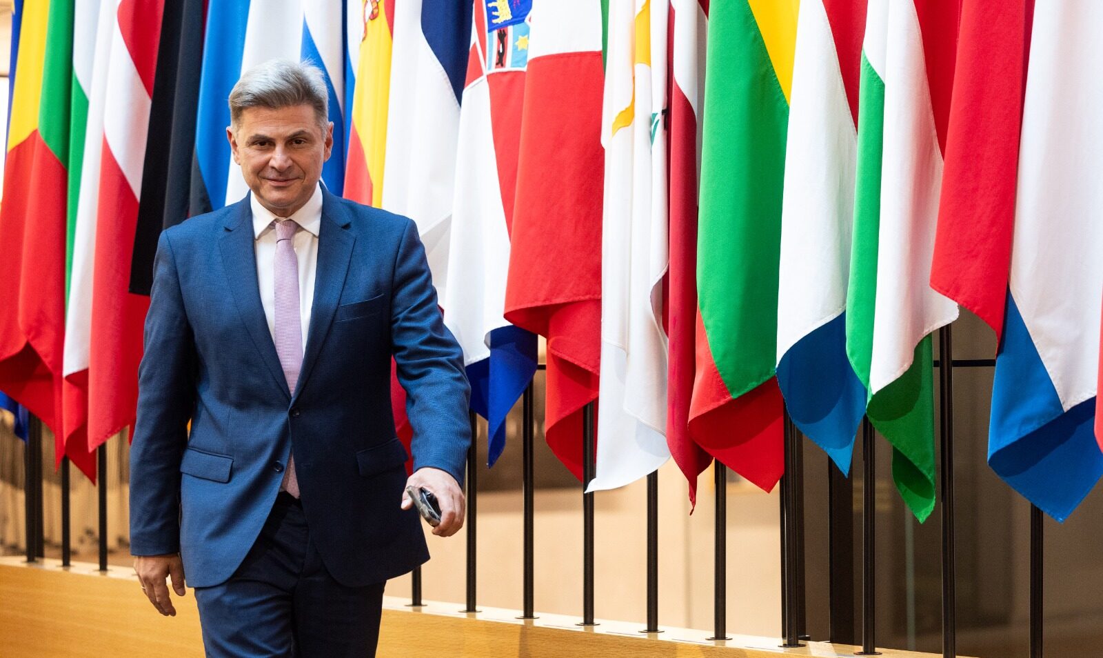 Φαραντούρης από Βαρσοβία: Ζητά άμεση παρέμβαση της ΕΕ για αποκλιμάκωση στη Μέση Ανατολή και συνέχιση των διαπραγματεύσεων ΗΠΑ-Ιράν