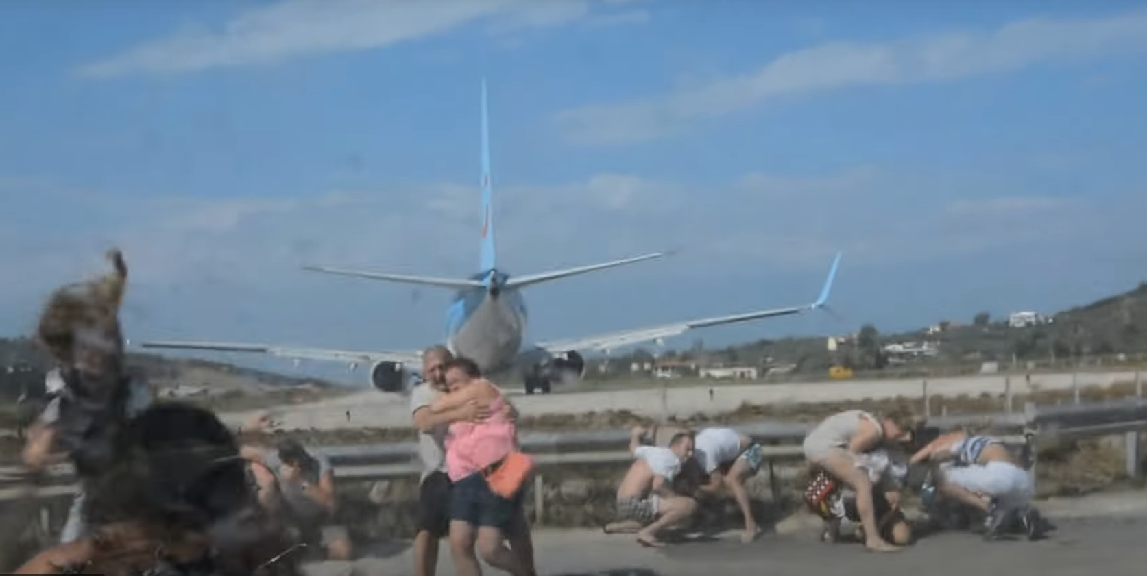 Δήμαρχος Σκιάθου για τραυματισμό τουρίστριας: «Οι ίδιοι εκθέτουν τον εαυτό τους σε κίνδυνο – Η βλακεία είναι αήττητη»