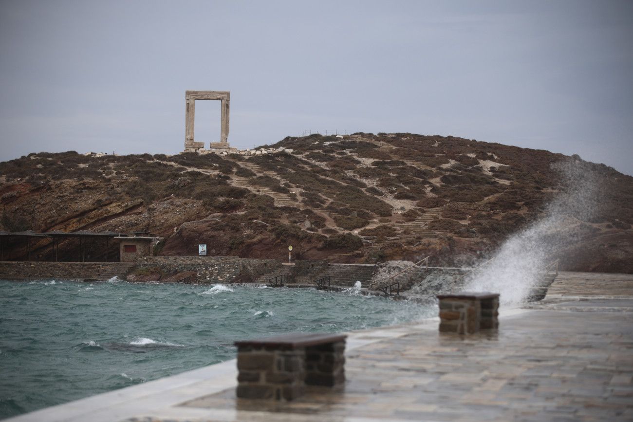Guardian: Η Νάξος ανάμεσα στους κορυφαίους προορισμούς παραλιών