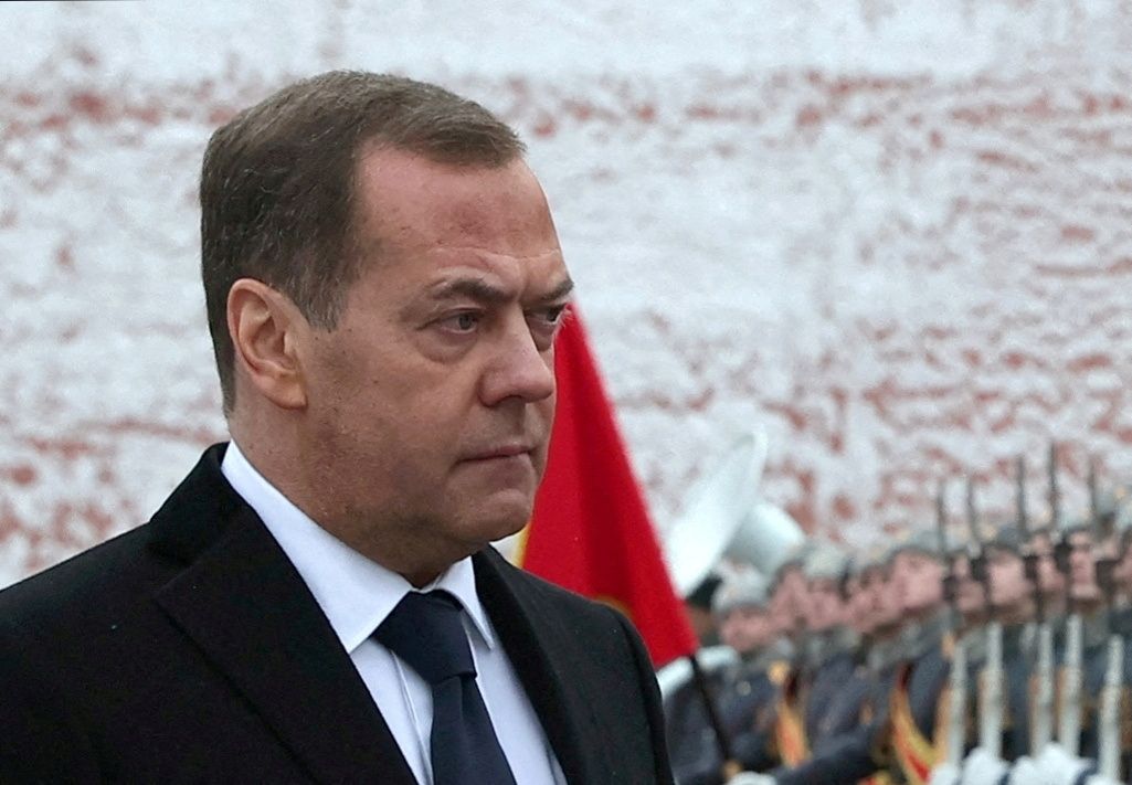 Μεντβέντεφ: Η Ρωσία επιδιώκει αποφασιστική νίκη στις συνομιλίες με την Ουκρανία
