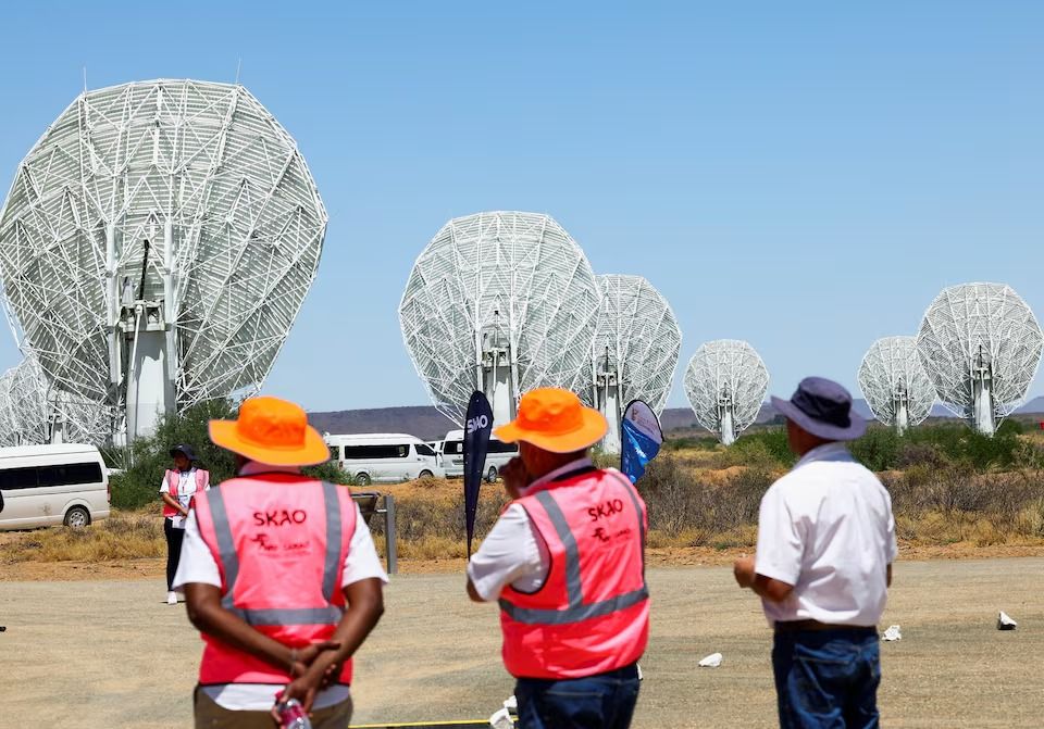 Starlink: Οι δορυφόροι του Μασκ και η απειλή για το μεγαλύτερο ραδιοτηλεσκόπιο στον κόσμο
