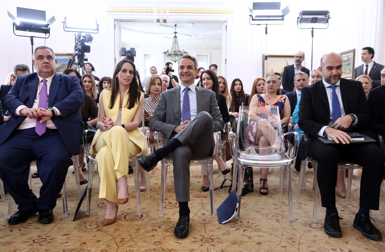 Ζωντανά η παρουσίαση της αξιολόγησης των δημόσιων υπηρεσιών από τους πολίτες