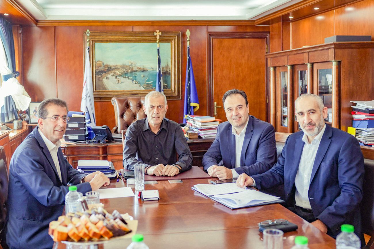 Συμφωνία συνεργασίας μεταξύ του Δήμου Πειραιά και της ΕΔΥΤΕ