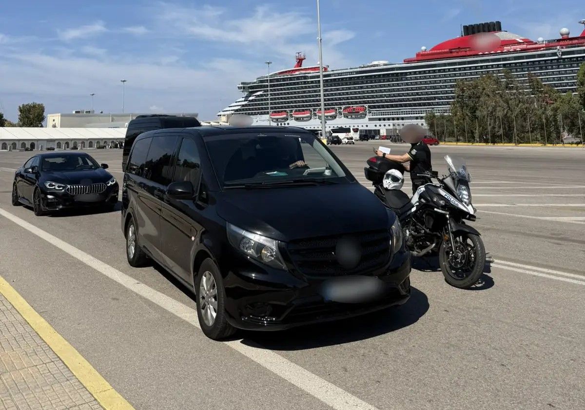 Δεκαοκτώ παραβάσεις και σύλληψη οδηγού ταξί σε ελέγχους της Τροχαίας
