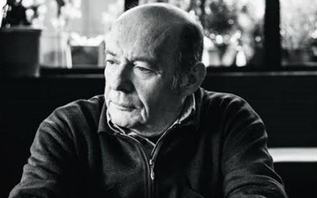 Ο Βασίλης Παπαβασιλείου: Ένας Δάσκαλος της Γελοιοκρατίας και της Τέχνης
