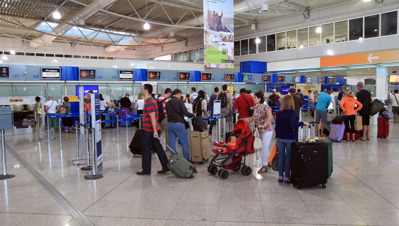 Η ΕΕ καταργεί τις δωρεάν χειραποσκευές για τις πτήσεις – Τα νέα δικαιώματα των επιβατών