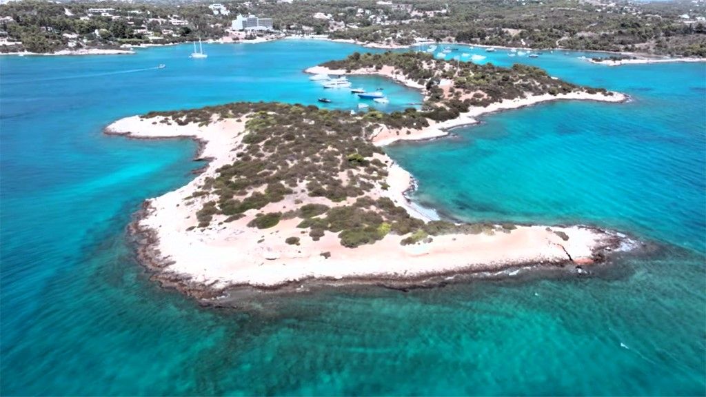Θρίλερ με νεκρό άνδρα σε νησίδα στο Πόρτο Χέλι: Εξετάζεται η εγκληματική ενέργεια