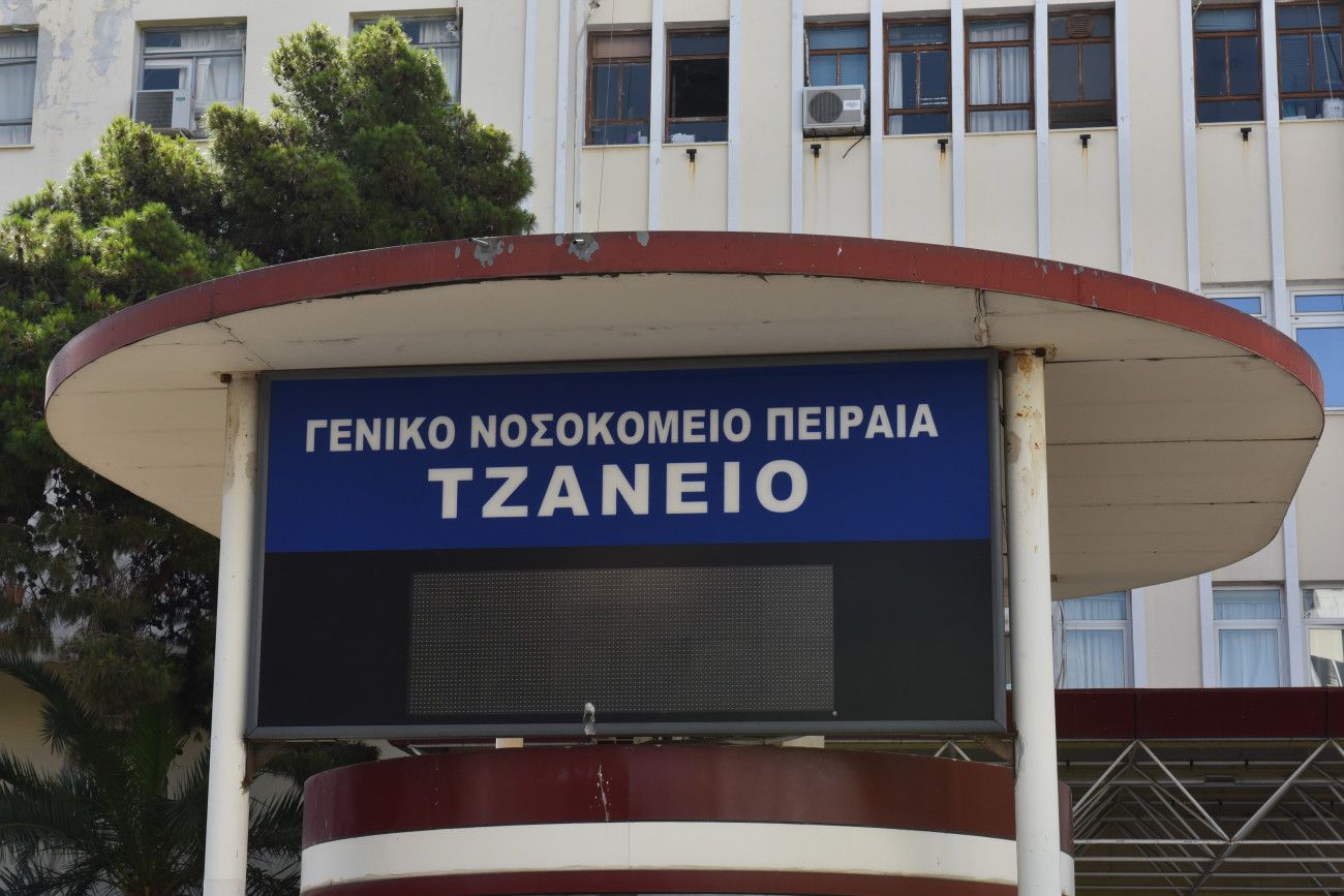 Η ευθύνη ξεπερνά τον νοσηλευτή: Ο γιος της 62χρονης που υπέστη λάθος μετάγγιση μιλά στο in