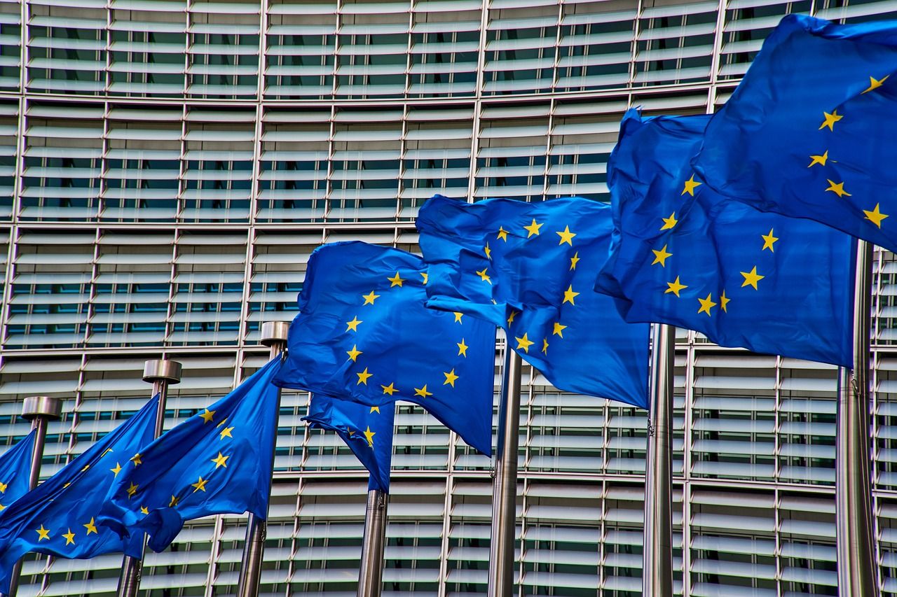 Ποιες είναι οι επιπτώσεις των επιτοκίων στις τράπεζες του νότου της Ευρώπης