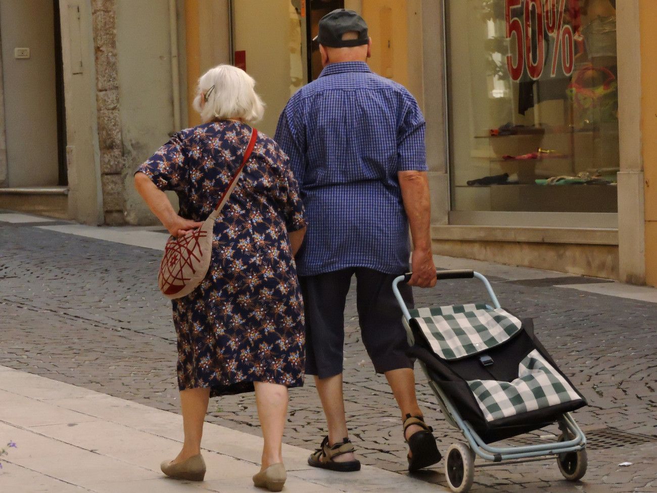 Δημογραφικό πρόβλημα: Μια βραδυφλεγής βόμβα για την ελληνική οικονομία