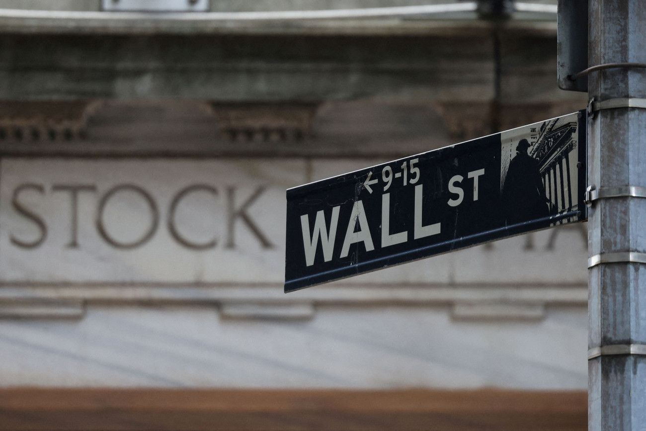 Στο κατώφλι ρεκόρ η Wall Street με την προσοχή στραμμένη στον πληθωρισμό και τις εμπορικές διαπραγματεύσεις