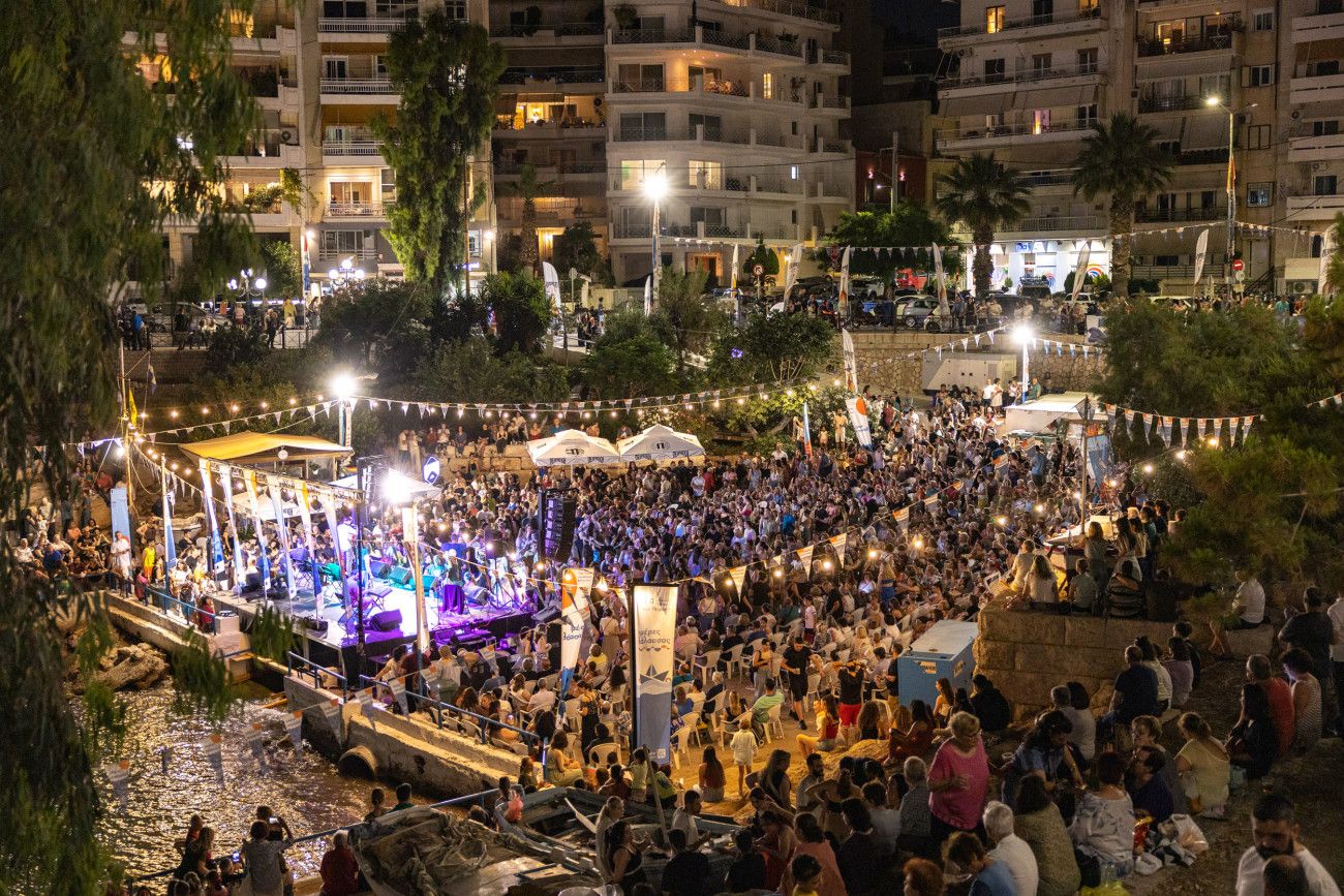 Εντυπωσιακή τελετή λήξης των Ημερών Θάλασσας 2025 στον όρμο της Αφροδίτης