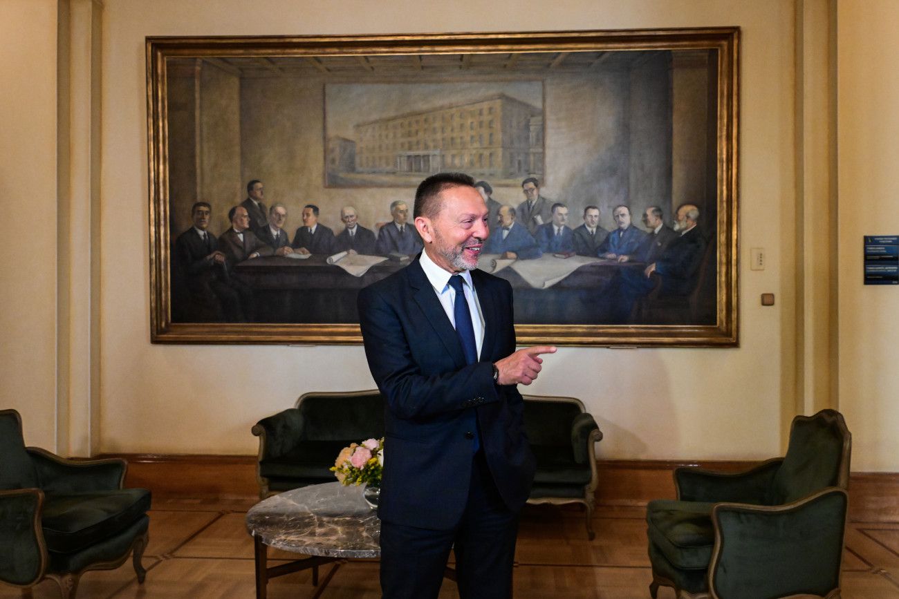 Στουρνάρας: Η πολιτική σταθερότητας της ΕΕ ενισχύει τις επενδύσεις στο ευρώ