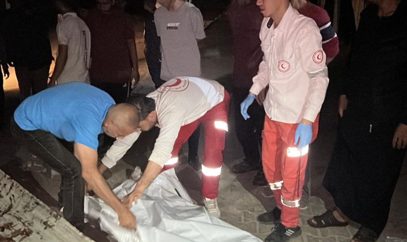 Γάζα: Δεκάδες νεκροί από επιθέσεις του Ισραήλ στη Λωρίδα, καθώς πολλοί περιμένουν σε κέντρο διανομής βοήθειας