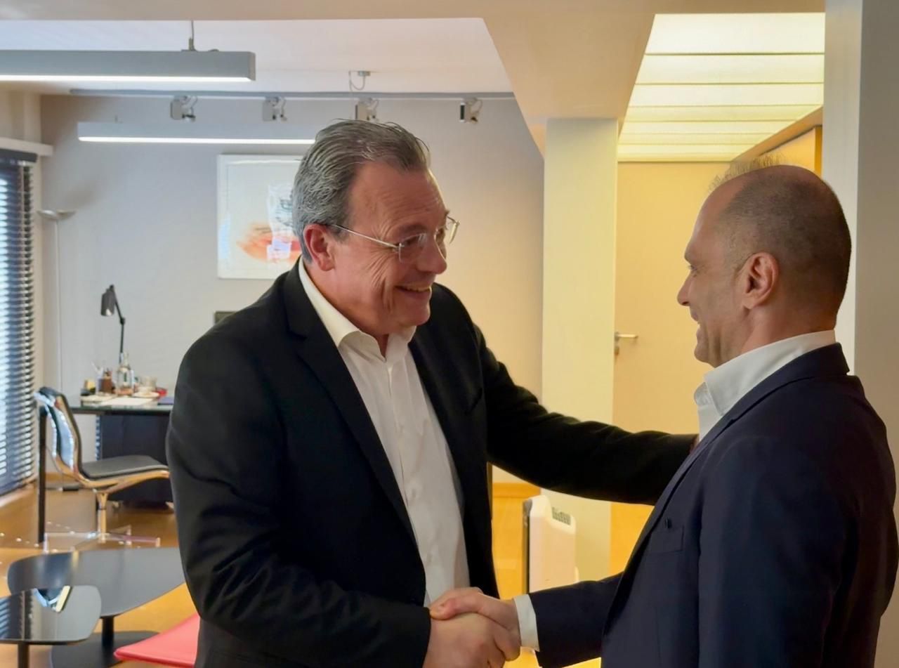 Συνάντηση του Σωκράτη Φάμελλου με τον πρόεδρο των Σοσιαλδημοκρατών της Βόρειας Μακεδονίας: Κεντρικό θέμα η Συμφωνία των Πρεσπών