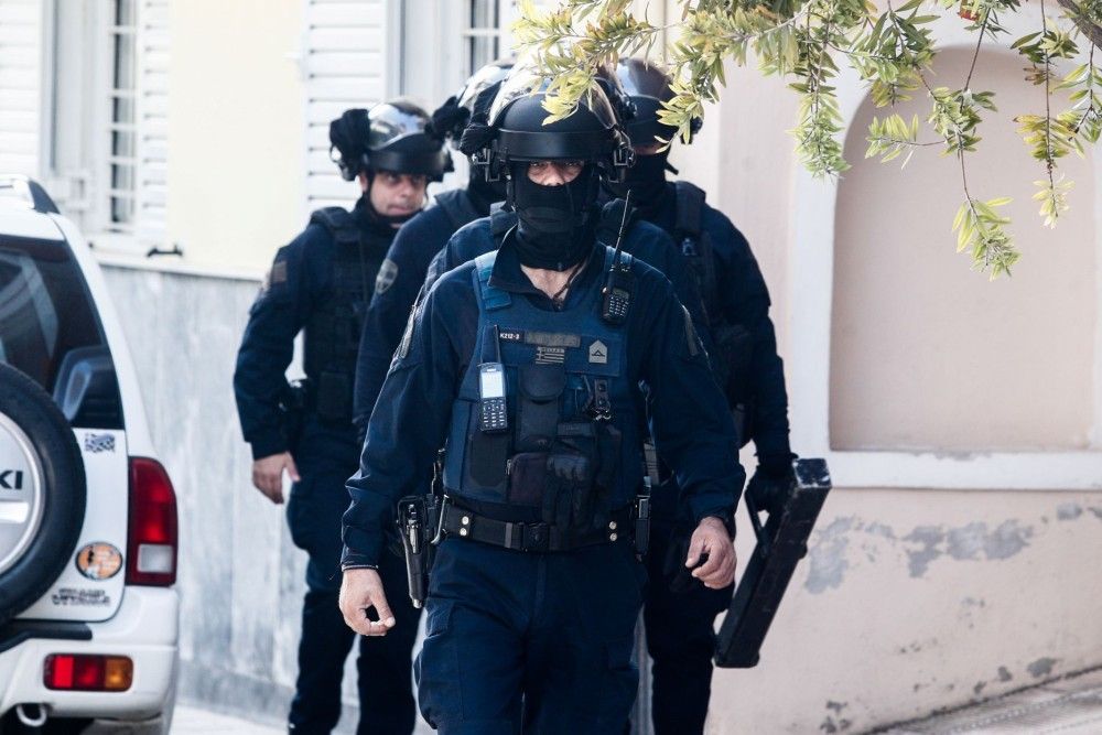 Πετρούπολη: Επιχείρηση της Αστυνομίας για τη σύλληψη του δράστη που ξυλοκόπησε γυναίκα οδηγό