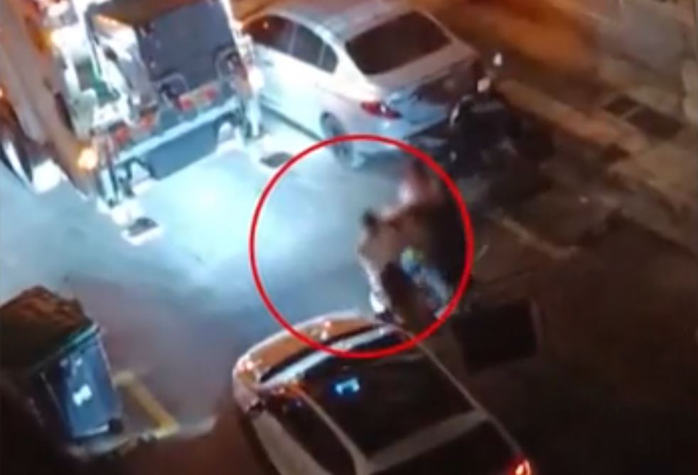 Κυψέλη: Απολογείται ο 34χρονος που επιτέθηκε στον υπάλληλο καθαριότητας, δηλώνοντας μεταμέλεια