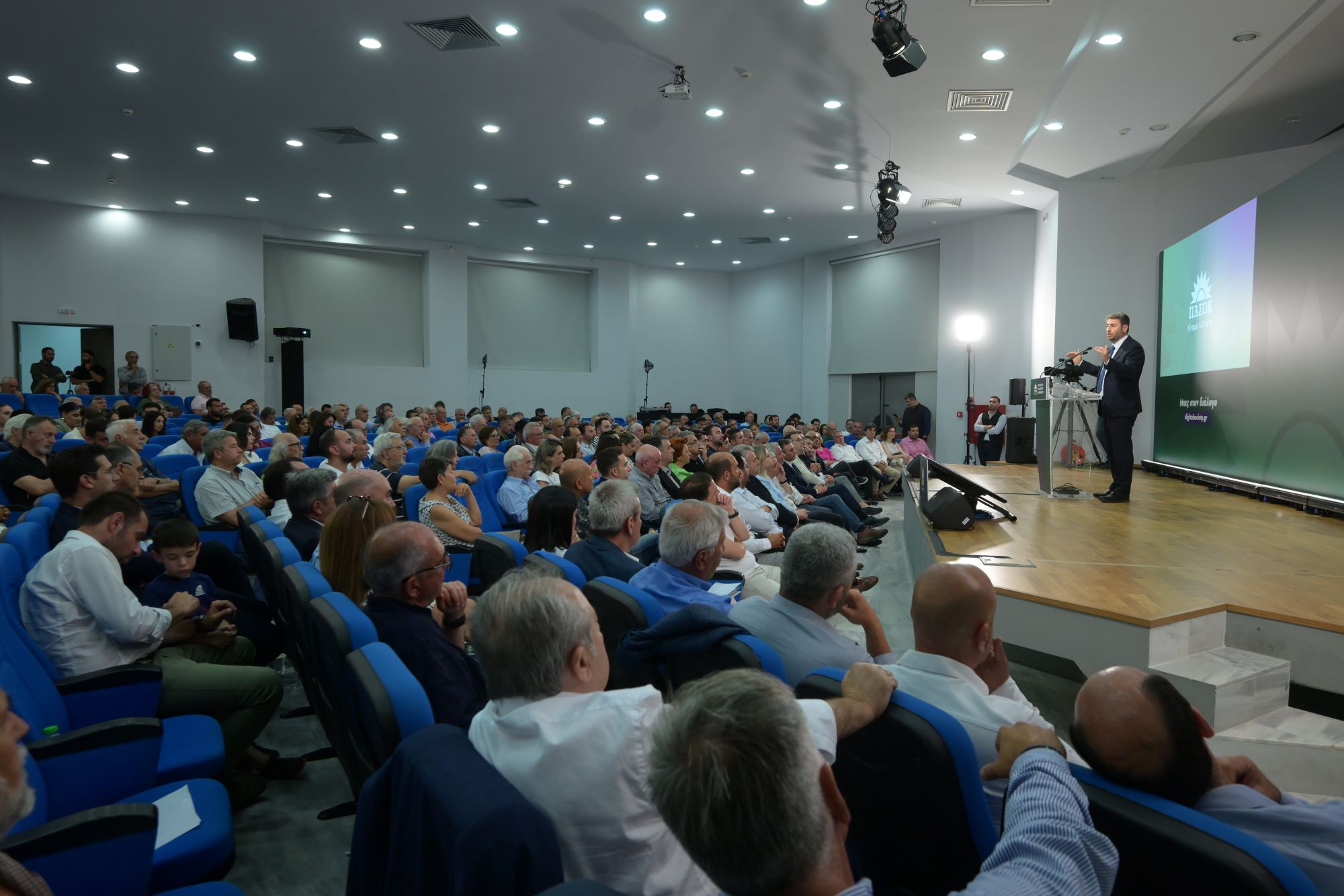 Ανδρουλάκης: Επικέντρωση στην περιφερειακή ανάπτυξη και τη μείωση ανισοτήτων για την ελπίδα όλων των Ελλήνων
