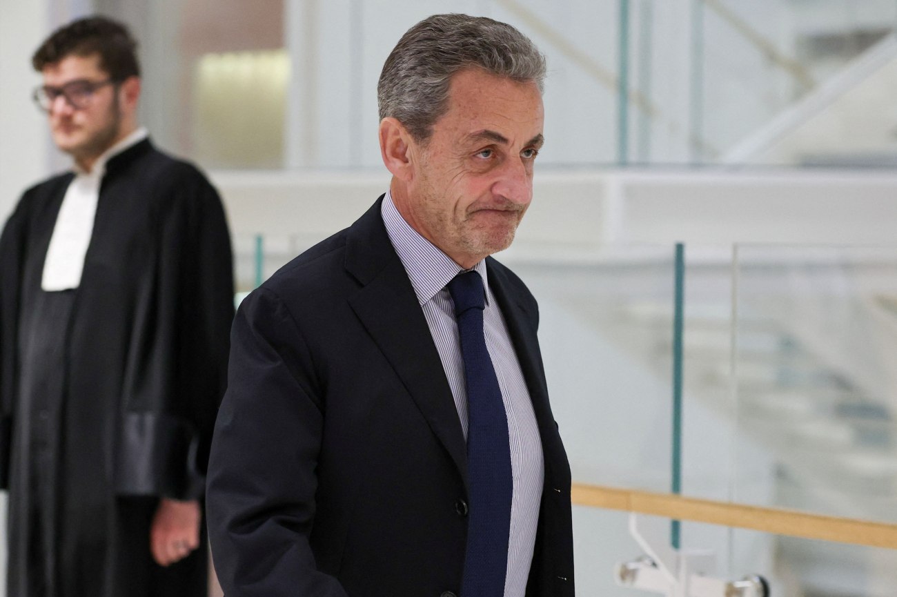 Σαρκοζί: Χάνει τη Λεγεώνα της Τιμής λόγω των δικαστικών του περιπετειών