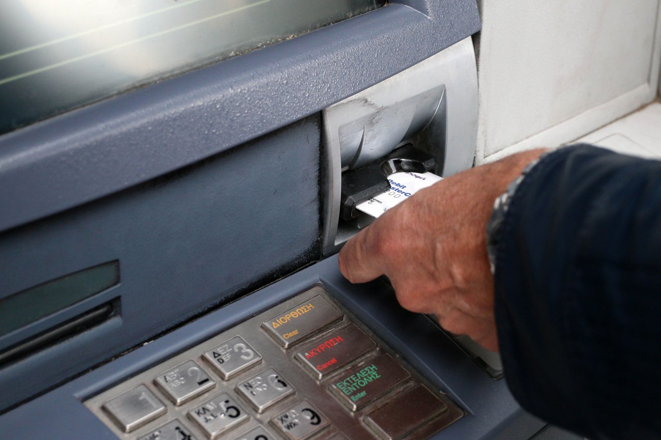 Αποστολάκη: Καλεί την κυβέρνηση να υιοθετήσει την πρόταση του ΠΑΣΟΚ για τη μείωση ή κατάργηση των τραπεζικών προμηθειών