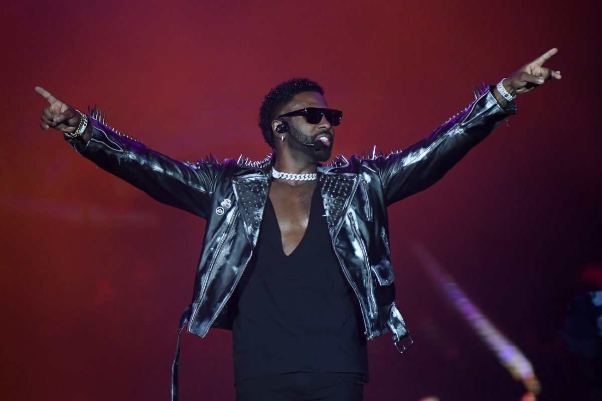 Jason Derulo: Ο αστέρας της ποπ απολαμβάνει διακοπές με κοσμικές παρέες στη Μύκονο