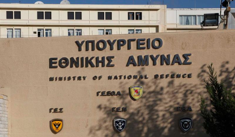 Υπουργείο Άμυνας: Έκτακτη σύσκεψη για την αναβάθμιση των μέτρων αεράμυνας της χώρας