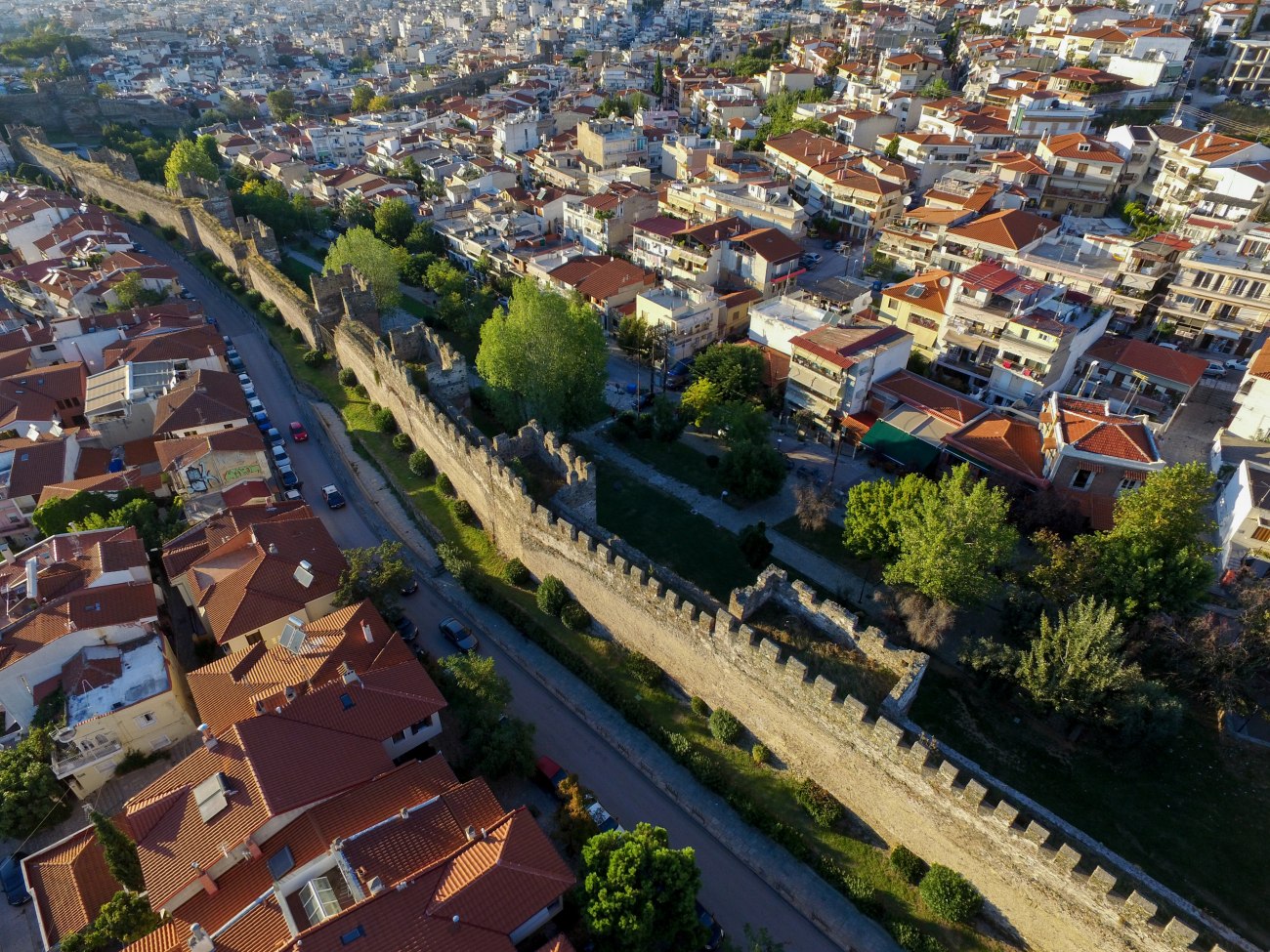 Δήμος Θεσσαλονίκης: Αναδεικνύουμε τα Βυζαντινά Τείχη με Νέο Φωτισμό