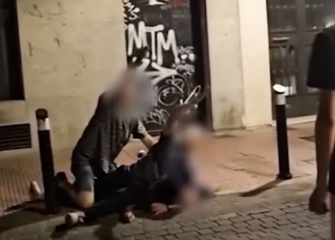 Ισπανία: Αστυνομικός στραγγαλίζει μέχρι θανάτου έναν άντρα για ένα κλεμμένο τηλέφωνο