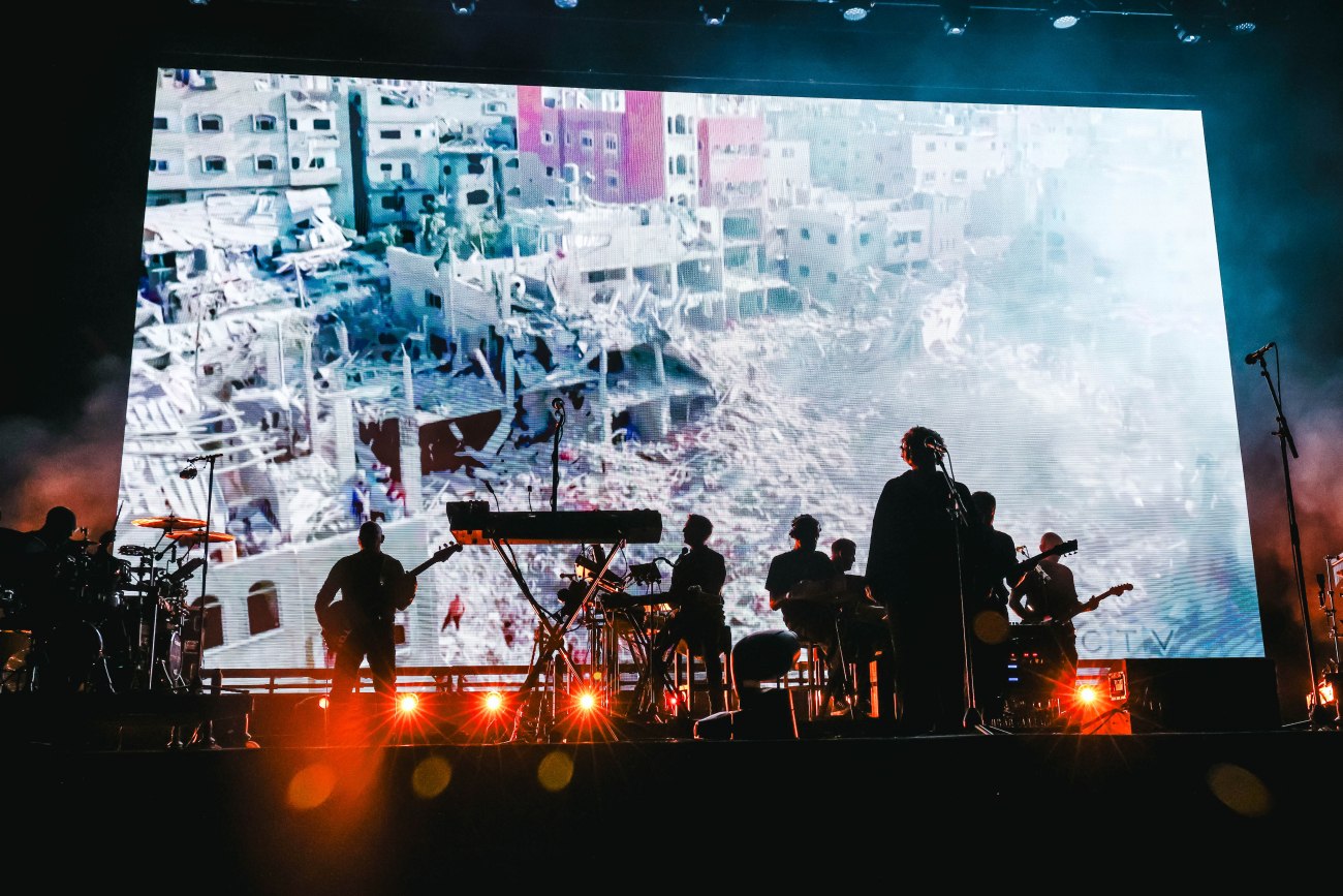 Massive Attack: Το θρυλικό συγκρότημα μεταμόρφωσε τη συναυλία του σε διαμαρτυρία για τη Γάζα