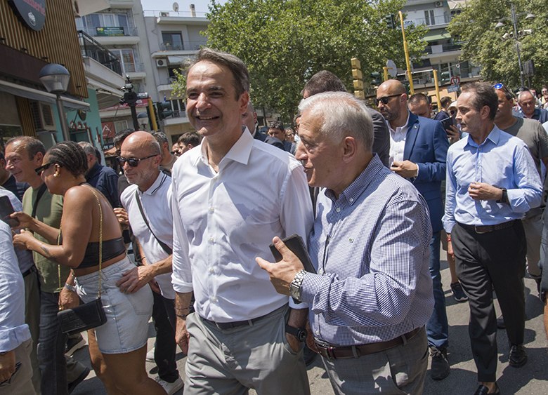 Συνάντηση του Πρωθυπουργού με τον Δήμαρχο Αμπελοκήπων-Μενεμένης για έργα υποδομής