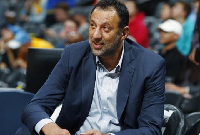 Βλάντε Ντίβατς: Είμαι καλά και προχωράμε μπροστά μετά το τροχαίο