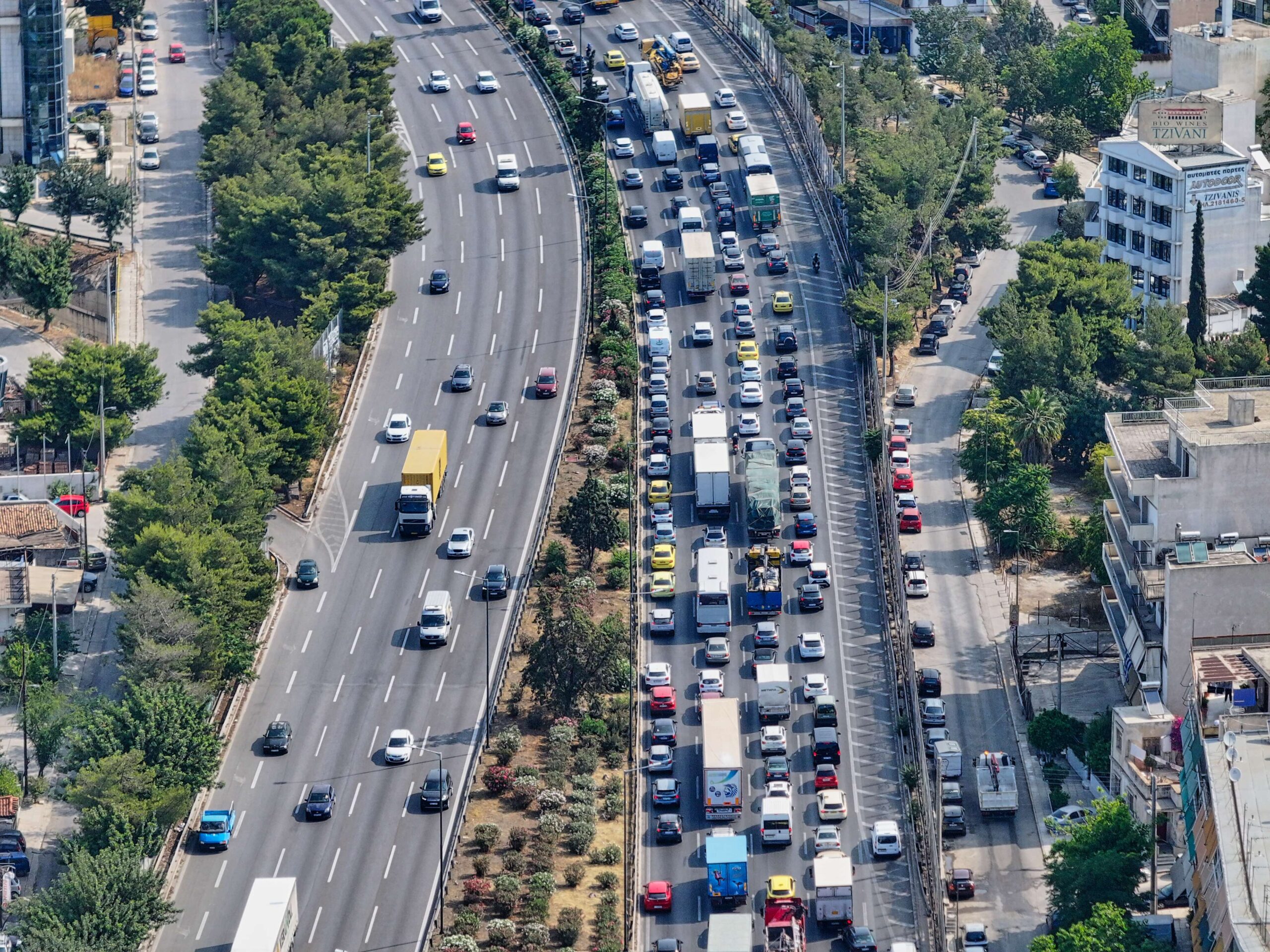 Σημαντική επιβράδυνση της κυκλοφορίας σε Κηφισό και Αττική Οδό