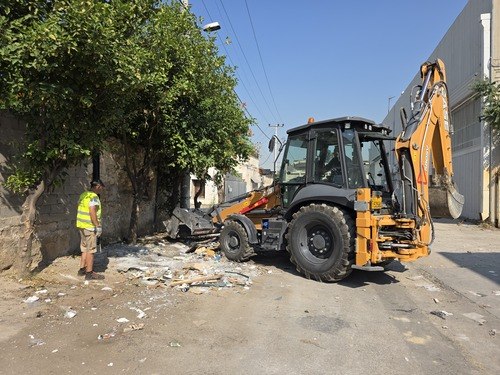 Επιχείρηση καθαρισμού στον Ρέντη: κινητοποίηση των συνεργείων του Δήμου