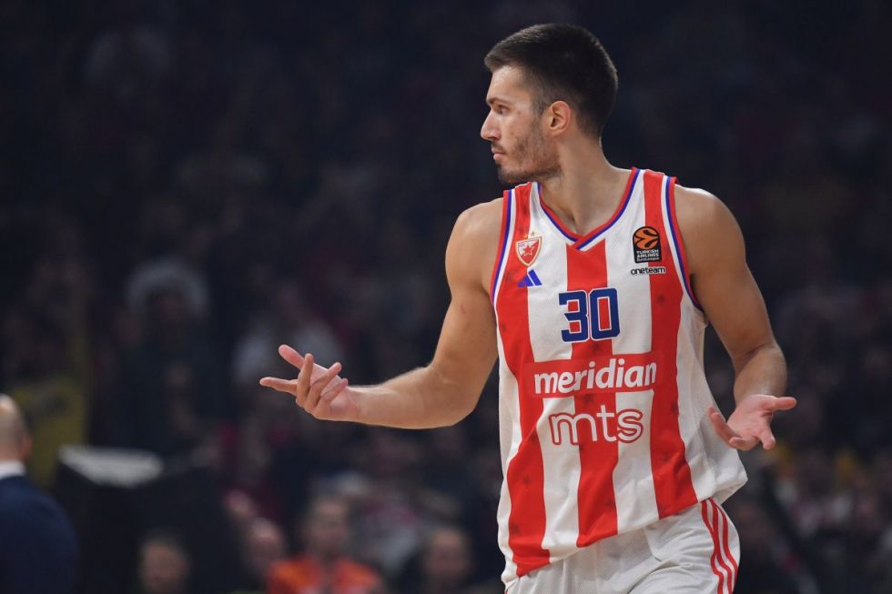 Σενάρια επιστροφής του Πετρούσεφ στον Ερυθρό Αστέρα