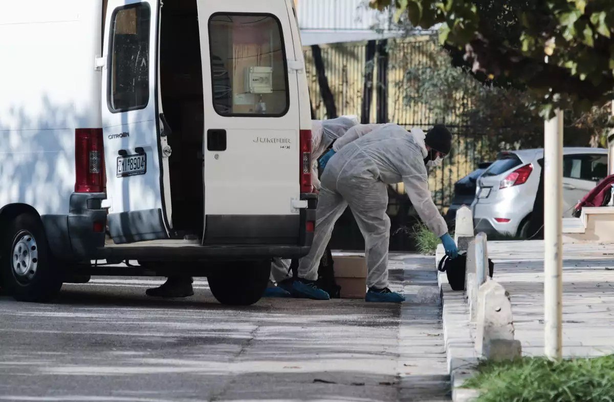 Εκρηκτικές ύλες και σφαίρες εντοπίστηκαν σε σακίδιο στην Πανεπιστημιούπολη – Σε εγρήγορση η Αντιτρομοκρατική