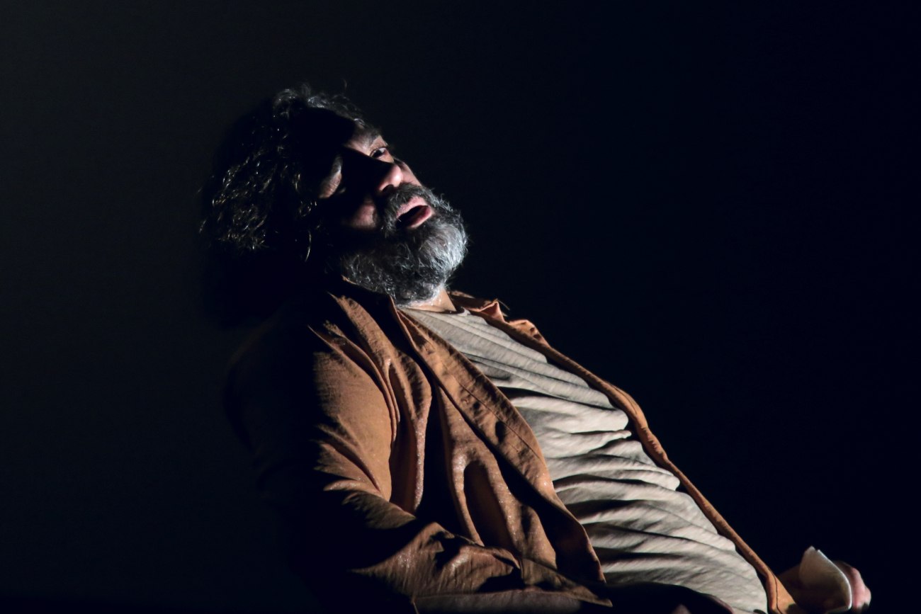 Το πιο όμορφο σώμα που έχει ανακαλυφθεί ποτέ σε αυτό το μέρος: Σκληρός ρεαλισμός και εντυπωσιακή ερμηνεία από τον Ξάφη