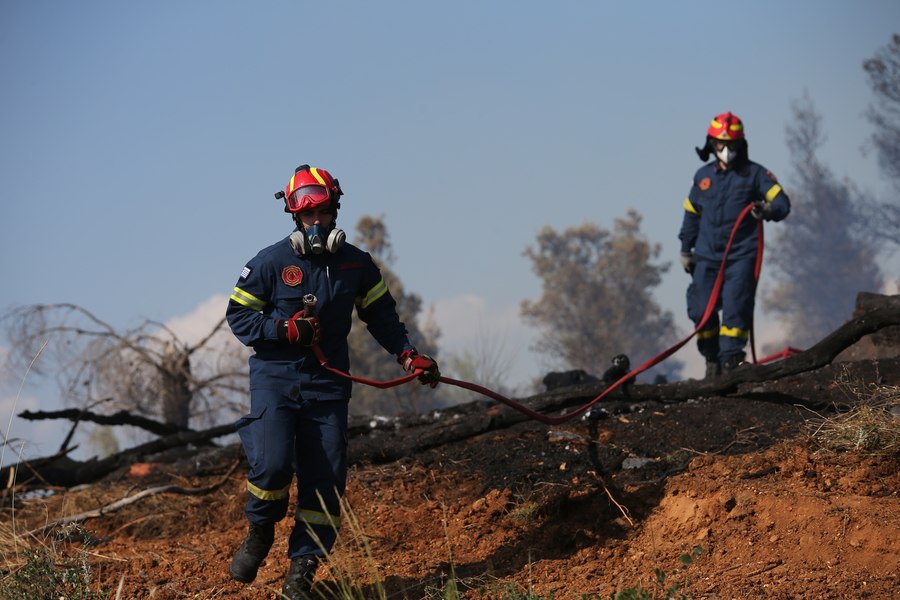 Πυρκαγιά κοντά στο αεροδρόμιο Μακεδονία στη Θεσσαλονίκη